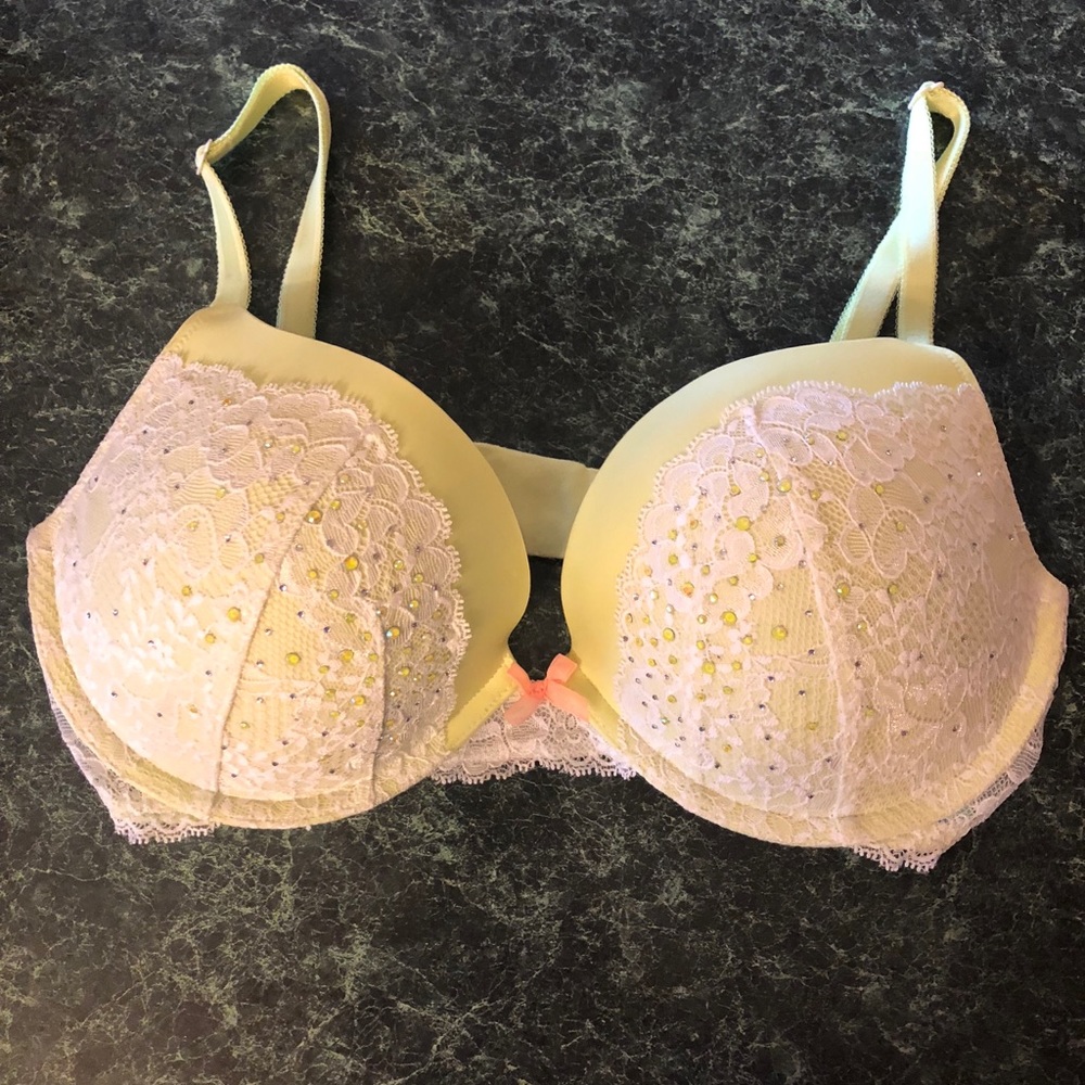 Victoria’s Secret Dream Angels bra